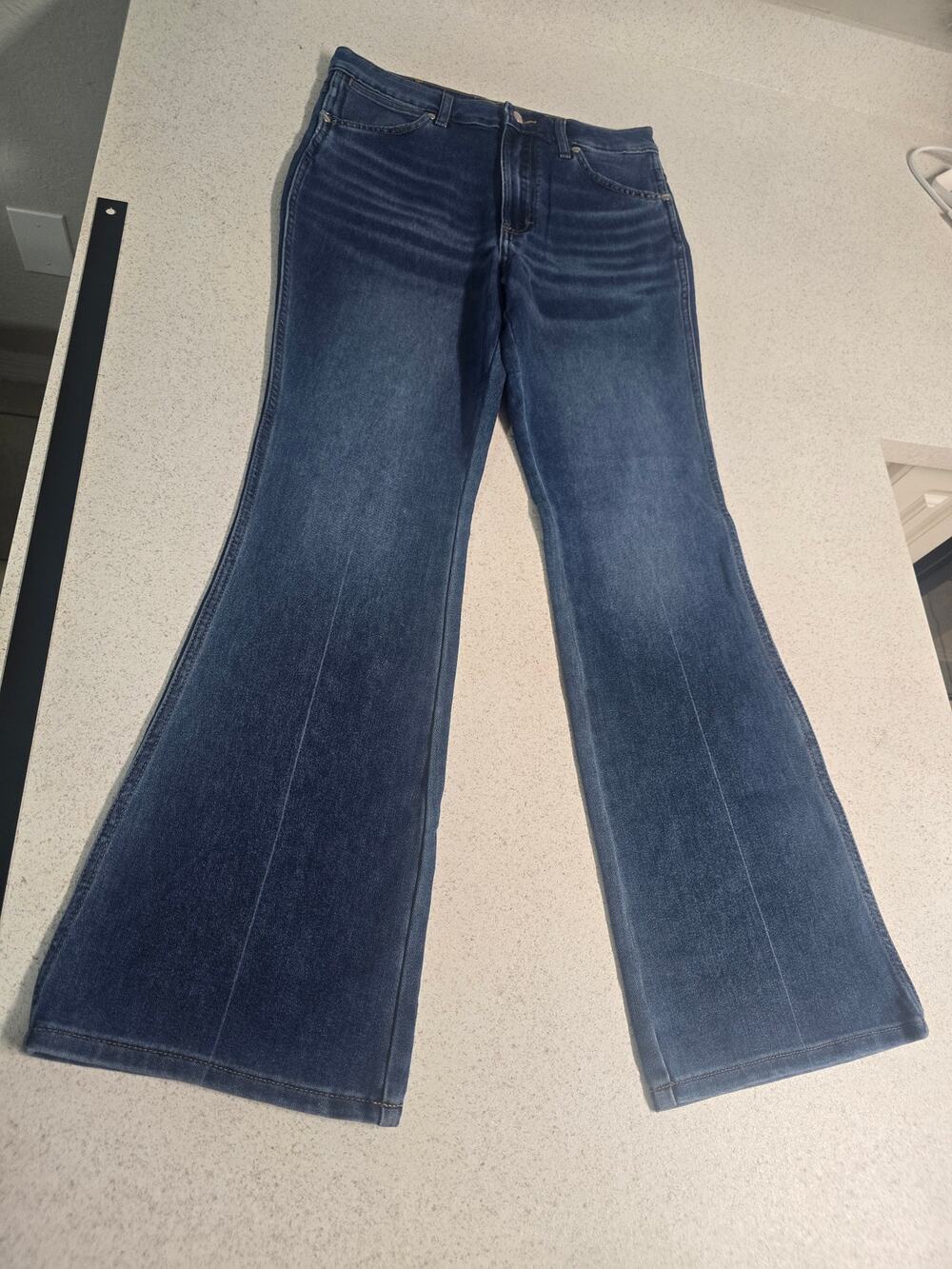 Wrangler x Barbie Bootcut Jeans Women's 31x34 Medium Wash Denim Denim Daydreams